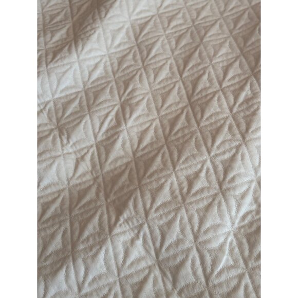 King Size Quilted Mattress Protector Cover Soft & Durable Hypoallergenic White F - Picture 2 of 5